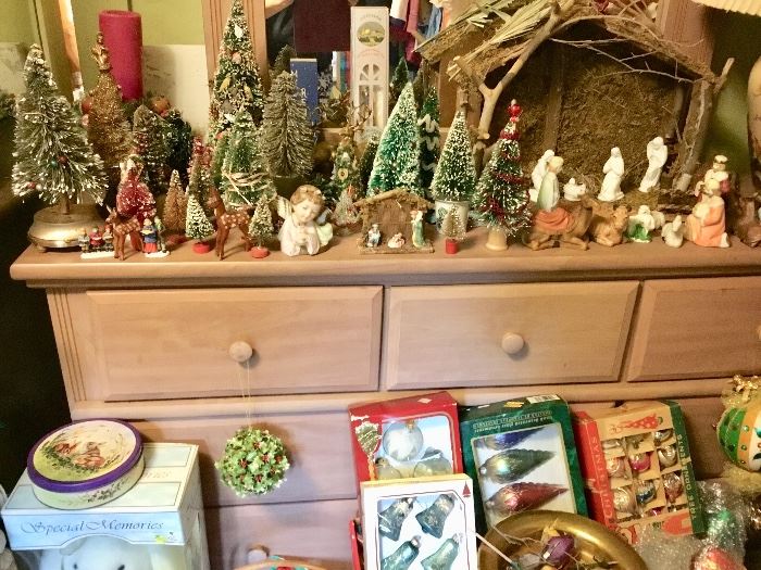 Decorations, nativity scenes, Christmas room, dresser with mirror