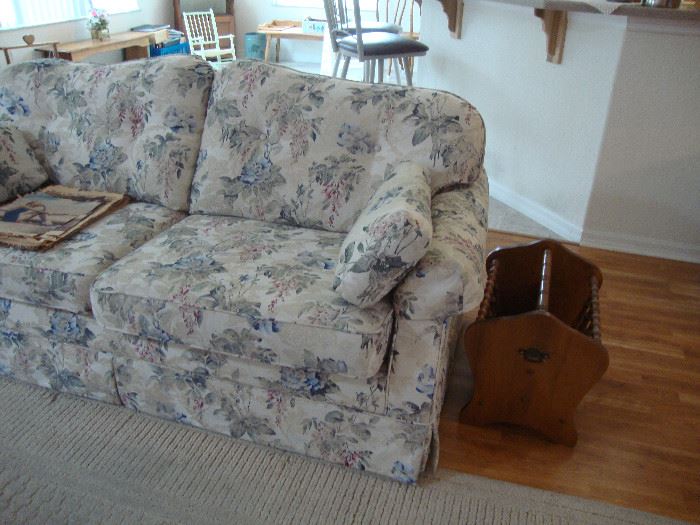 floral Love Seat