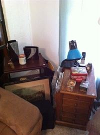 End table, magazine table