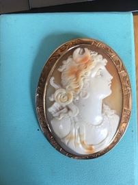 vintage Edwardian Rose Gold Cameo brooch pin pendant 