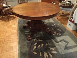 Claw Foot Round Oak Table with Lion Heads