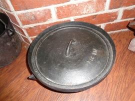 cast iron pot
