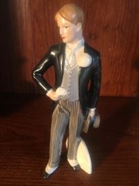 Goebel Figures and More   http://www.ctonlineauctions.com/detail.asp?id=717251