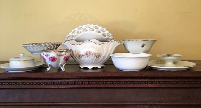 Hand Painted Nippon and More   http://www.ctonlineauctions.com/detail.asp?id=717742