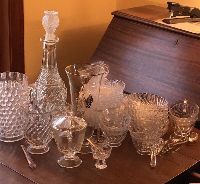  Clear Glass Assortment    http://www.ctonlineauctions.com/detail.asp?id=717771