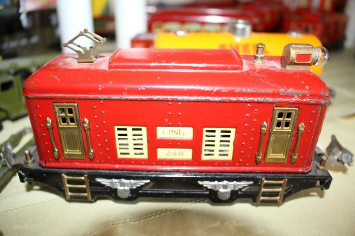 Antique Lionel Train Cars