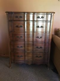 Vintage chest of drawers