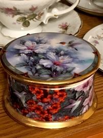 Hummingbird music box 