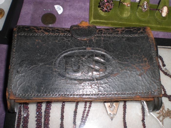 civil war era leather belt carried cartridge pouch