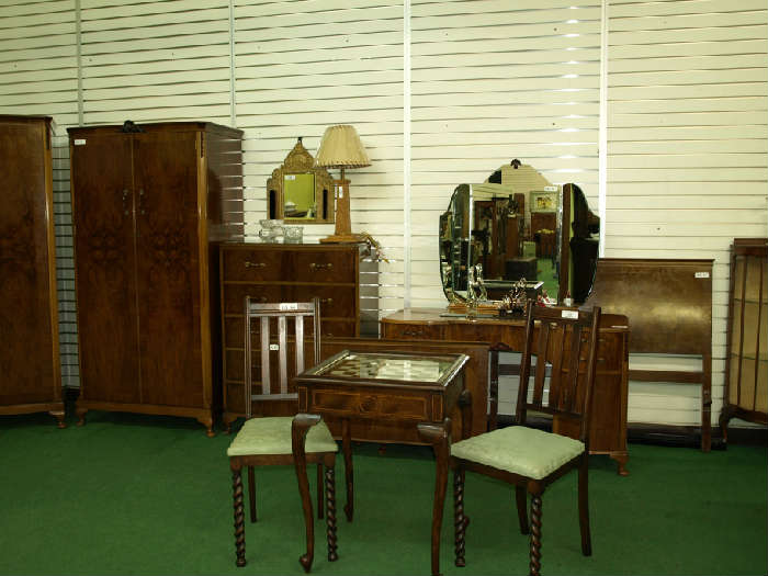 5 Pc Bedroom Set, Barley Twist Chairs & Game Table