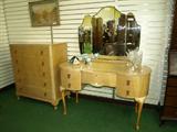 2 pc Queen Anne Bedroom Set