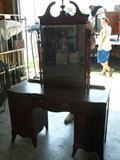 Kneehole Dresser with Mirror