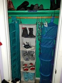 shoes and shoe holders
