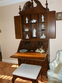 Slant Front Secretary