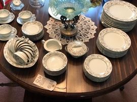 Noritake China "Doreanne" Pattern service for 8+