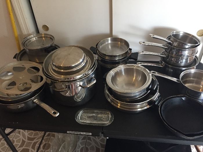 Great condition pots and lids