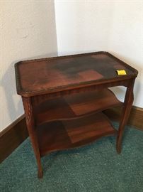 Solid Wood Vintage 3-Tier Side Table