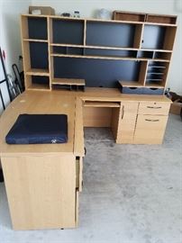 particle board desk (take it for free)