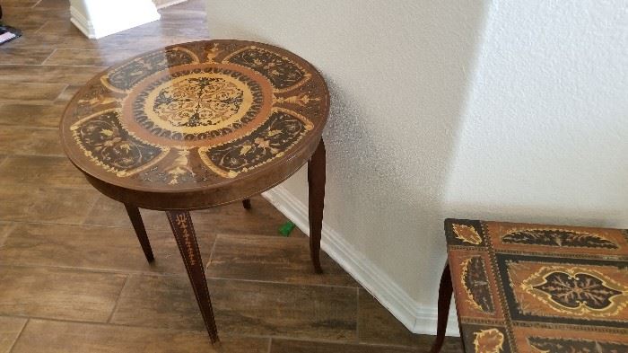 Music box inlaid side table (round)