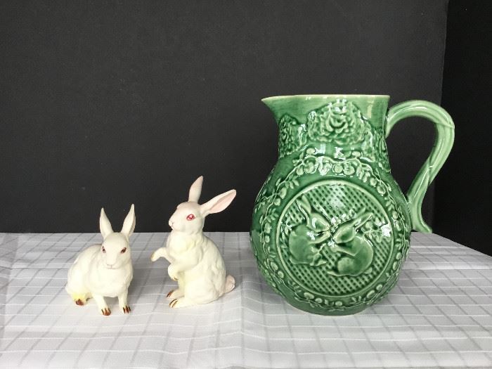 Green Rabbit Pitcher & 2 Bunnies             https://ctbids.com/#!/description/share/22271