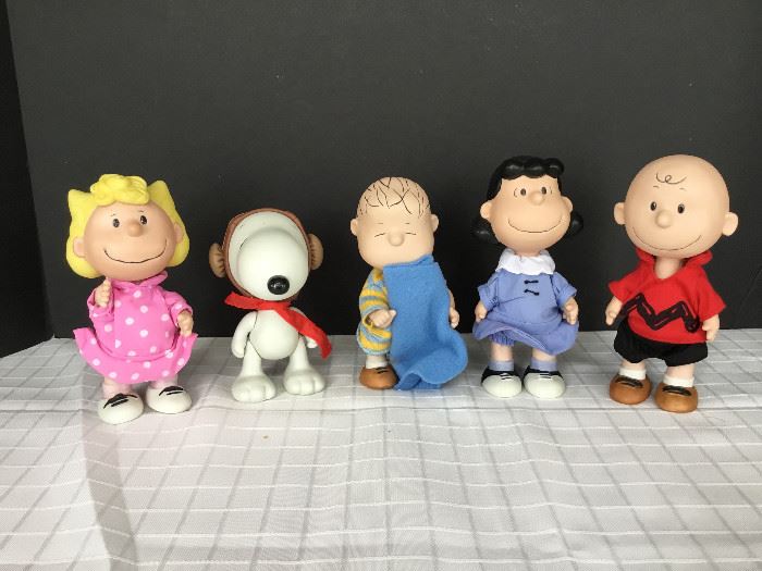 Collectibles Peanuts Gallery      https://ctbids.com/#!/description/share/22280
