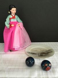 Korean Doll in Native Dress     https://ctbids.com/#!/description/share/22287