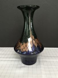 Blue and Gold Ceramic Vase  https://ctbids.com/#!/description/share/22290