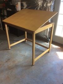 Wood Drafting Table      https://ctbids.com/#!/description/share/22195