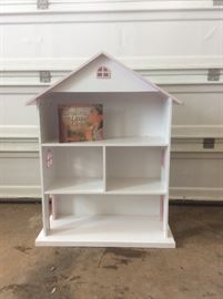 Doll House Book Shelf https://ctbids.com/#!/description/share/22025