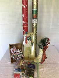 Assorted Christmas Decorations & Crafts     https://ctbids.com/#!/description/share/22405