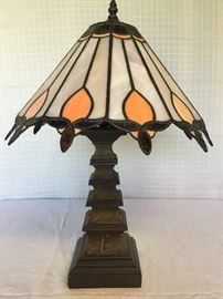 Tiffany Style Desk Lamp & Shade    https://ctbids.com/#!/description/share/22415