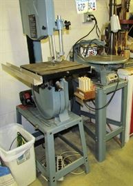 Band saw, Delta, with attachments