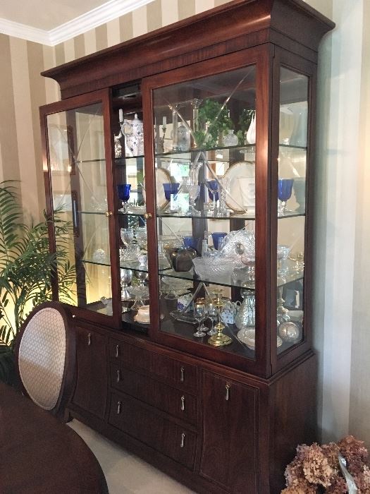Mirrored China cabinet w/ sliding doors "Bob Mackie Home" collection, excellent condition
