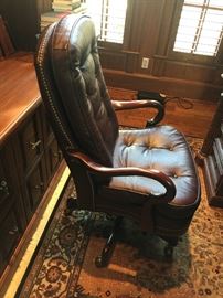 HANCOCK  & MORE LEATHER CHAIR