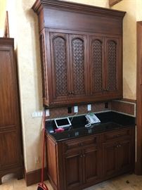 AMISH MADE KITCHEN CABINETS
