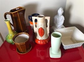 Checlosovacian vase, kwan Jin 