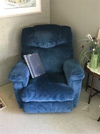 Lazy Boy Recliner in excellent condition 