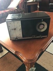 Antique Radio Zenith 
Retro Radio 1950’s
