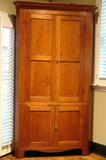 1820 Antique American Corner cabinet
