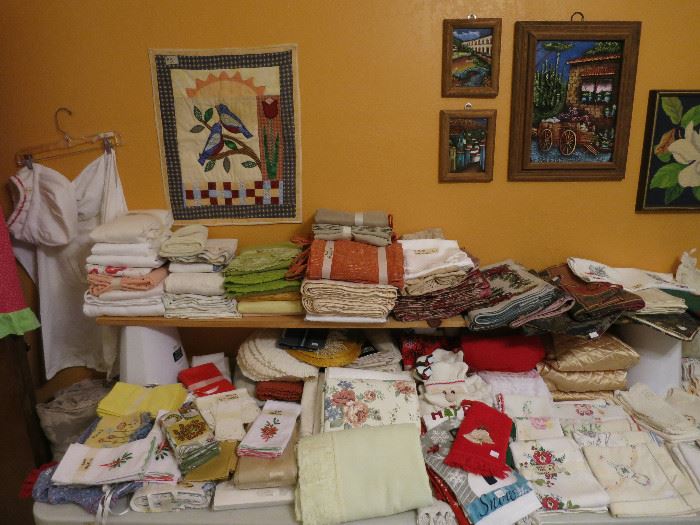 We Have Vintage Tablecloths, Napkins, Curtains, Table Runners All In Nice Condition.