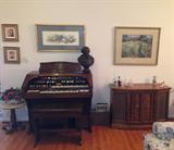Hammond Spinet Organ, Come Out And Play a Melody for Us at the Sale!