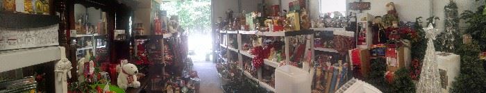 Omgosh!! Check out this panoramic photo click to enlarge look at all the Christmas it is unreal
