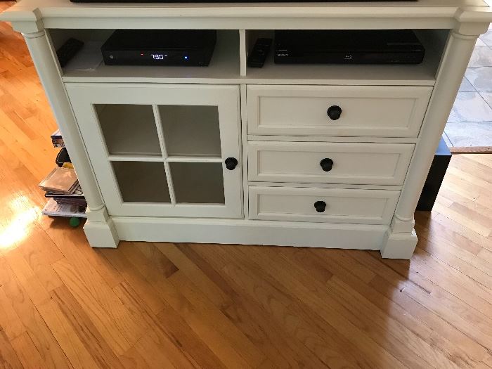 Media cabinet (Components are NOT FOR SALE)