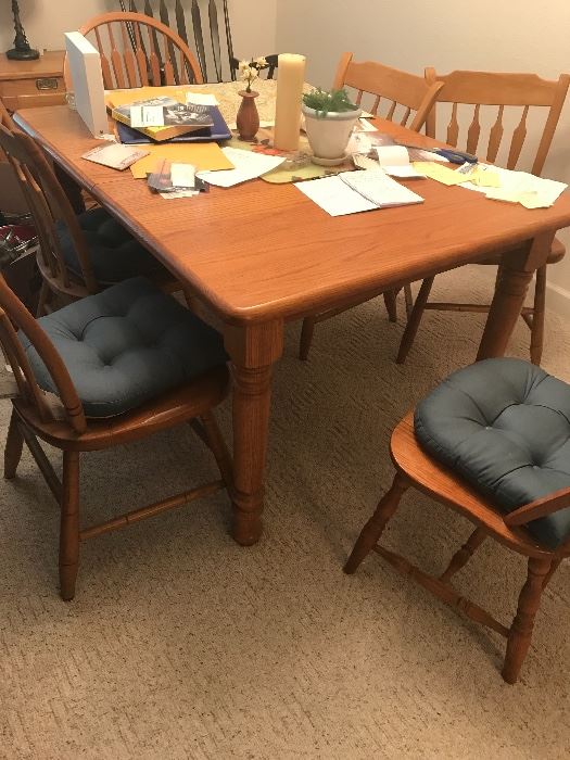 Dining room table w/6 chairs