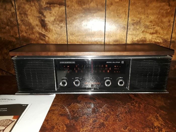 Vintage panasonic radio