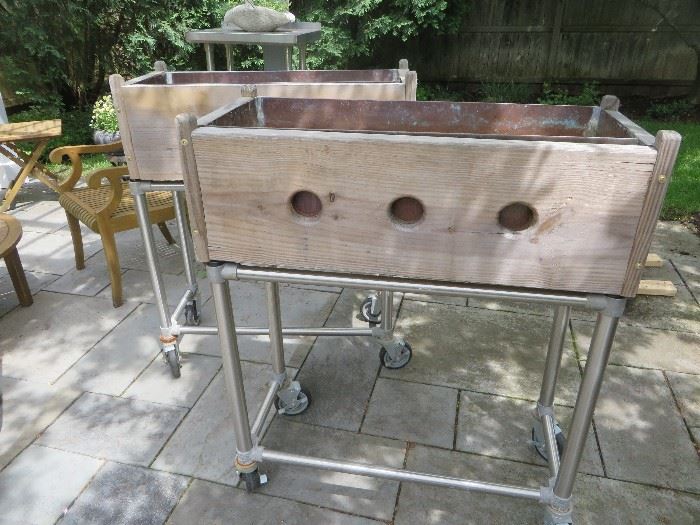 ROLLING PLANTER BOX
ON INDUSTRIAL STAND
