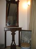 Hall tree
