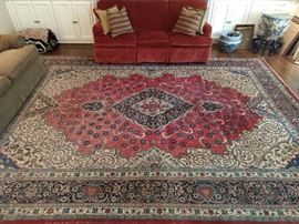 Here's a close-up of that Persian whopper. I takes two hands... measures 14' 6" x 10' 7". WAIT! Are those hearts in the border?