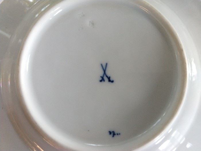 Yep, this is the OLD Meissen mark, but you already knew that, didn't you?