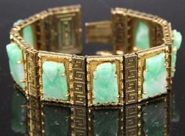 LOT #5064 - LADY'S CARVED JADE 14KT BRACELET, 97 GRAMS
